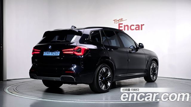 BMW iX3 2022 — photo 2