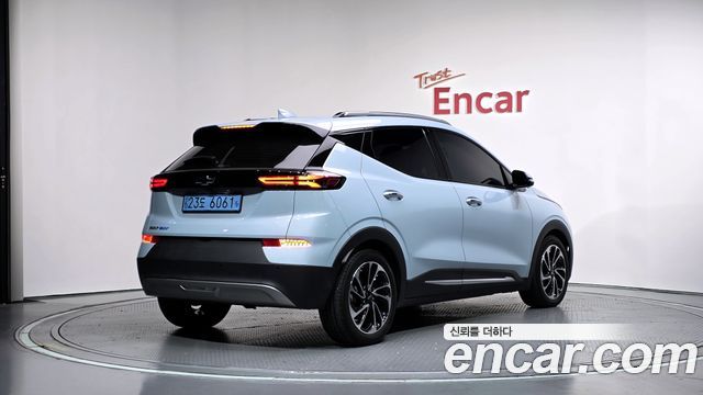 Chevrolet Korea 볼트 EUV 2023 — photo 2
