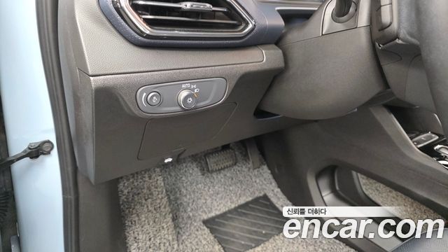 Chevrolet Korea 볼트 EUV 2023 — photo 18