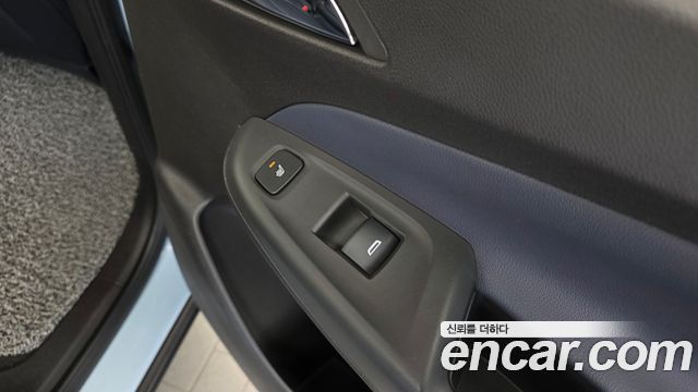 Chevrolet Korea 볼트 EUV 2023 — photo 19