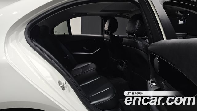 Mercedes-Benz C-Class 2016 — photo 11