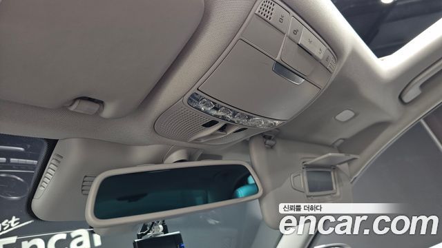 Mercedes-Benz C-Class 2016 — photo 18