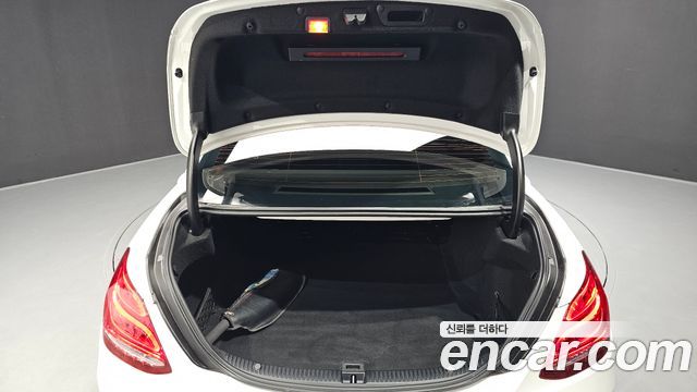 Mercedes-Benz C-Class 2016 — photo 20