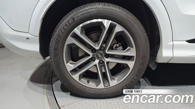 Audi Q5 2025 — photo 5