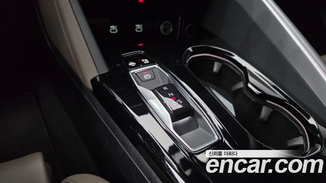 Audi Q5 2025 — photo 12