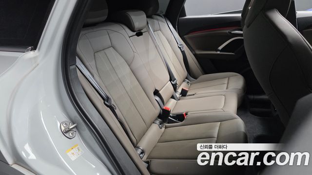 Audi Q5 2025 — photo 17