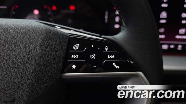 Audi Q5 2025 — photo 25