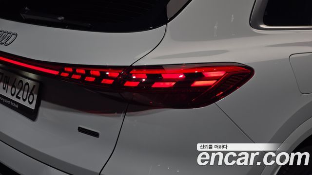 Audi Q5 2025 — photo 9