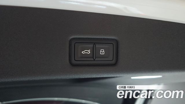 Audi Q5 2025 — photo 29
