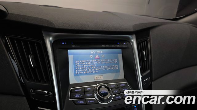 Hyundai Sonata 2010 — photo 15