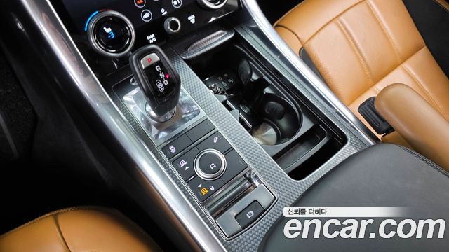 Land Rover Range Rover Sport 2019 — photo 12
