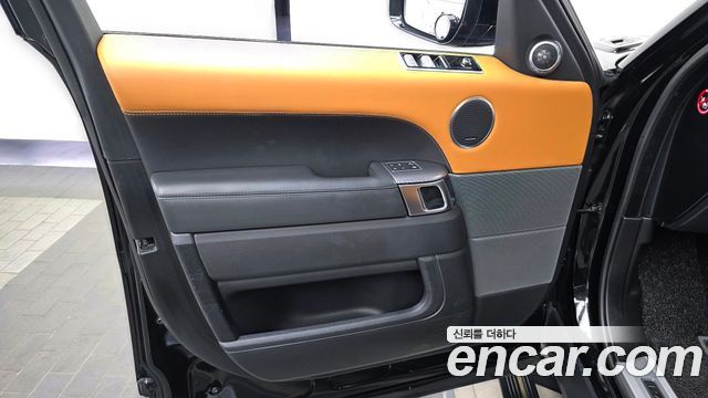 Land Rover Range Rover Sport 2019 — photo 14