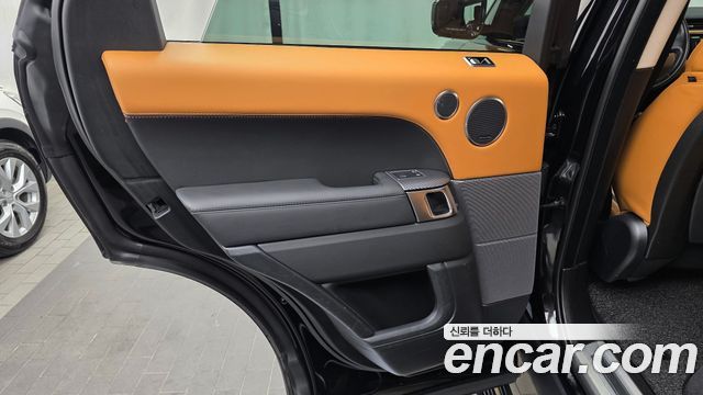 Land Rover Range Rover Sport 2019 — photo 15