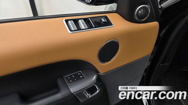 Land Rover Range Rover Sport 2019 — photo 28