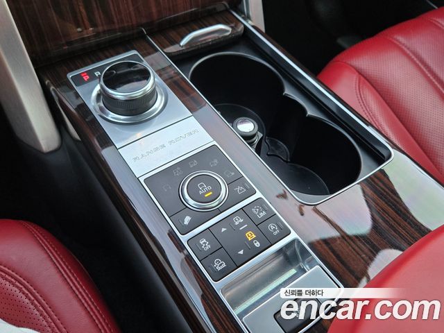 Land Rover Range Rover 2017 — photo 17