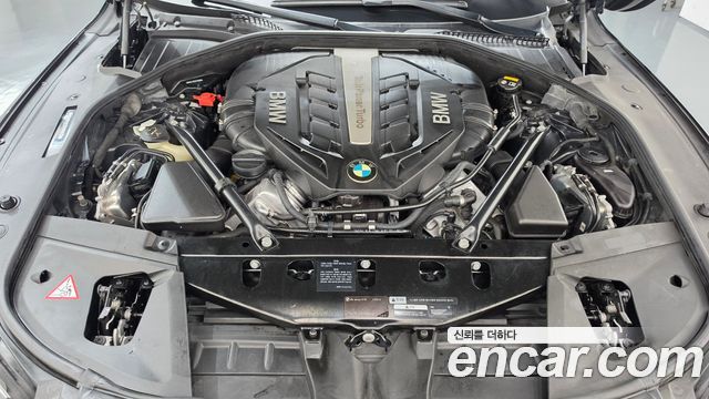 BMW 7-Series 2015 — photo 6