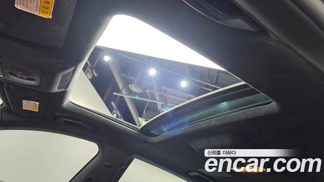 BMW 7-Series 2015 — photo 17