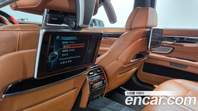 BMW 7-Series 2015 — photo 19