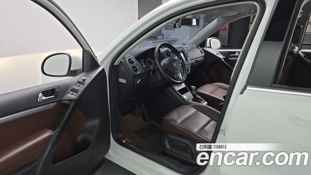 Volkswagen Tiguan 2015 — photo 10