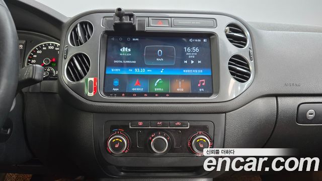 Volkswagen Tiguan 2015 — photo 12