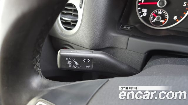 Volkswagen Tiguan 2015 — photo 20