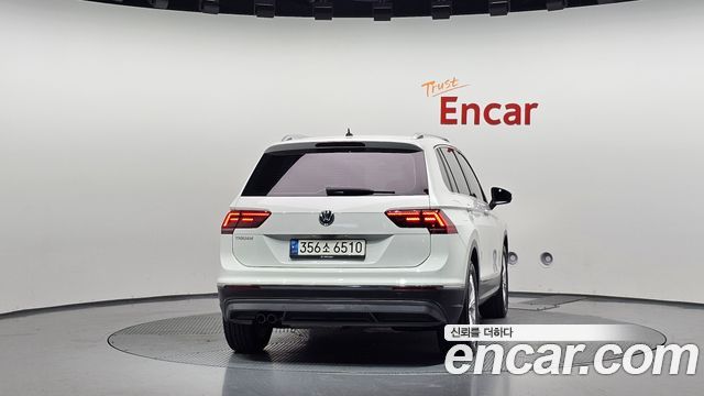 Volkswagen Tiguan 2020 — photo 4