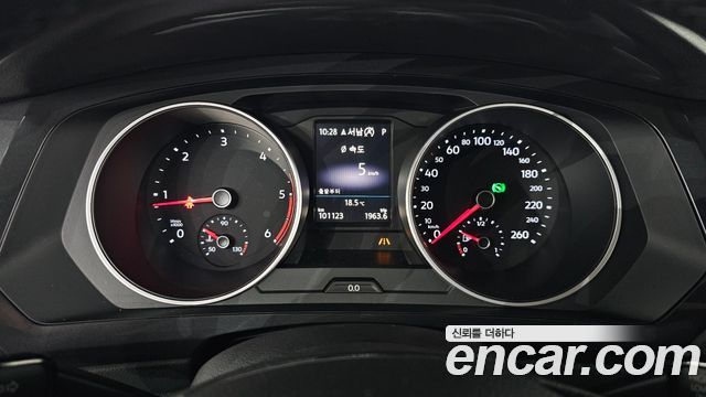 Volkswagen Tiguan 2020 — photo 11