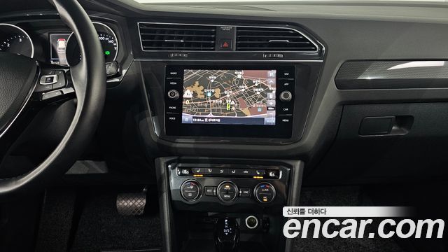 Volkswagen Tiguan 2020 — photo 20