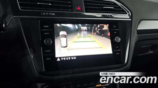 Volkswagen Tiguan 2020 — photo 21