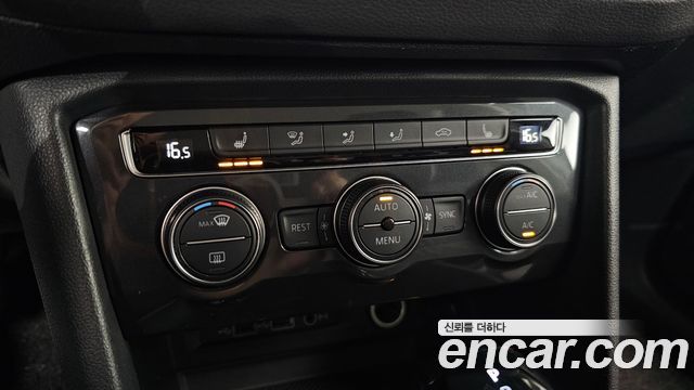 Volkswagen Tiguan 2020 — photo 24
