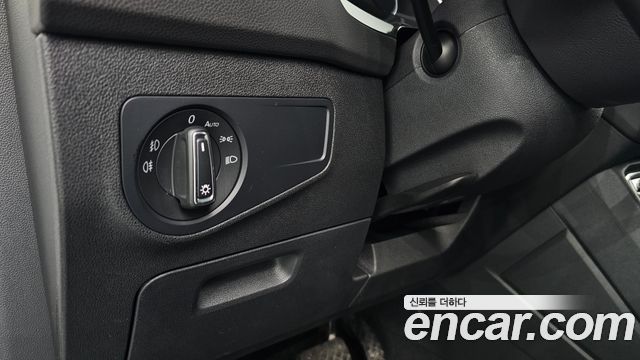 Volkswagen Tiguan 2020 — photo 27