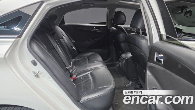 Hyundai Sonata 2013 — photo 12