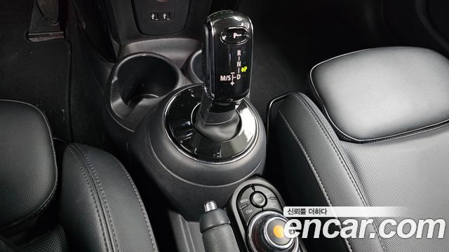 Mini Cooper 2020 — photo 12