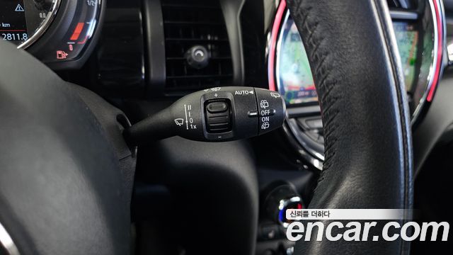Mini Cooper 2020 — photo 20
