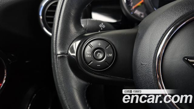 Mini Cooper 2020 — photo 28