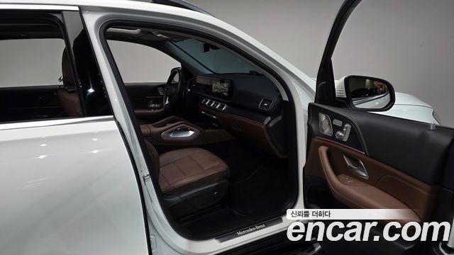 Mercedes-Benz GLE-Class 2025 — photo 17