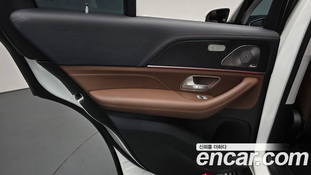 Mercedes-Benz GLE-Class 2025 — photo 15