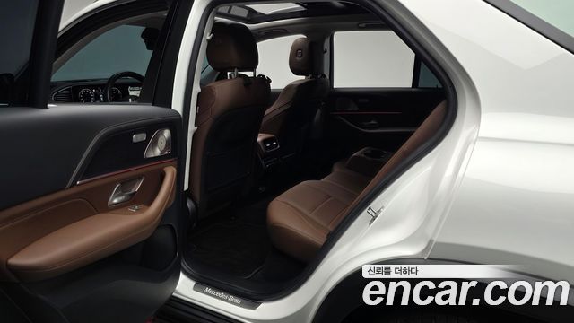 Mercedes-Benz GLE-Class 2025 — photo 16