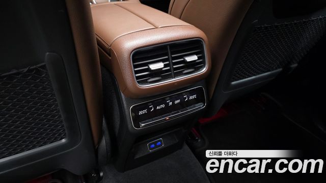 Mercedes-Benz GLE-Class 2025 — photo 37