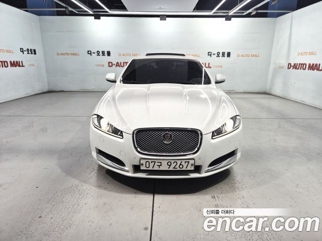 Jaguar XF 2015 — photo 2