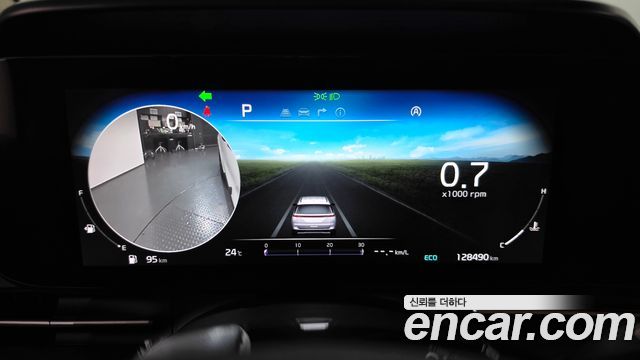 Kia Canival 2023 — photo 11