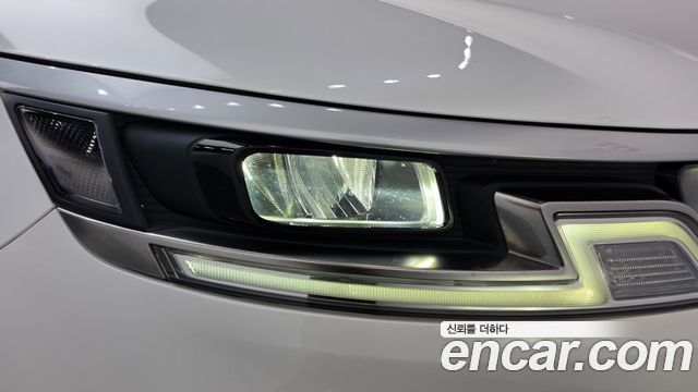 Kia Canival 2023 — photo 8