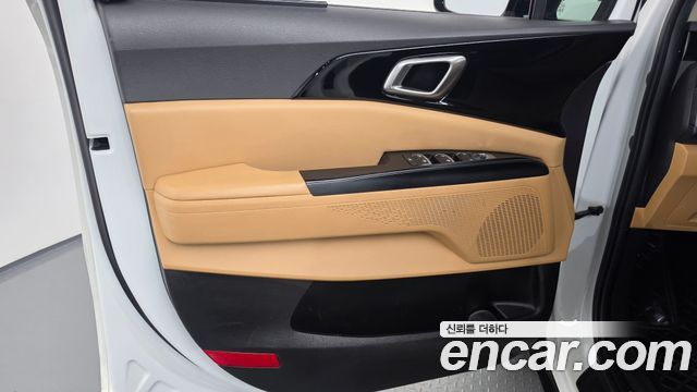 Kia Canival 2023 — photo 14