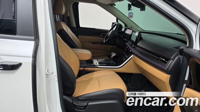 Kia Canival 2023 — photo 16