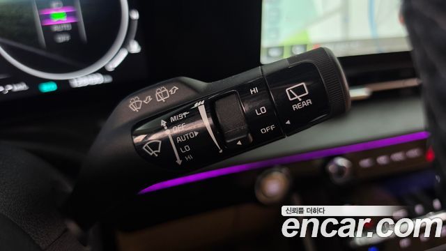 Kia Canival 2023 — photo 28