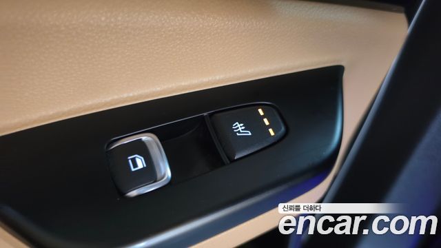 Kia Canival 2023 — photo 30