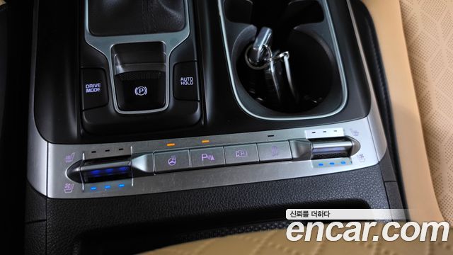 Kia Canival 2023 — photo 32