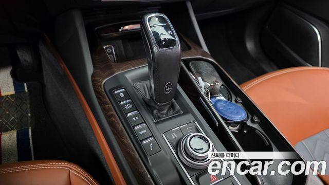 Maserati Levante 2020 — photo 9