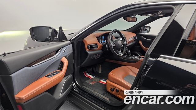 Maserati Levante 2020 — photo 10