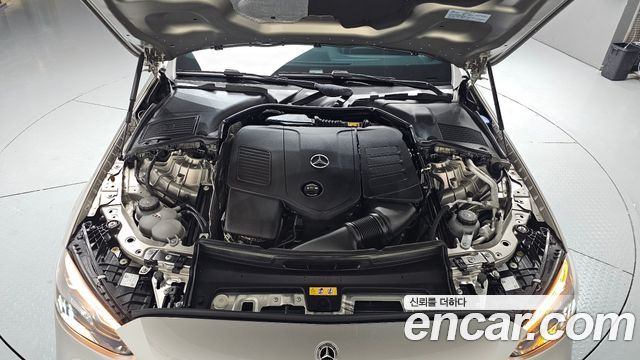 Mercedes-Benz C-Class 2024 — photo 6